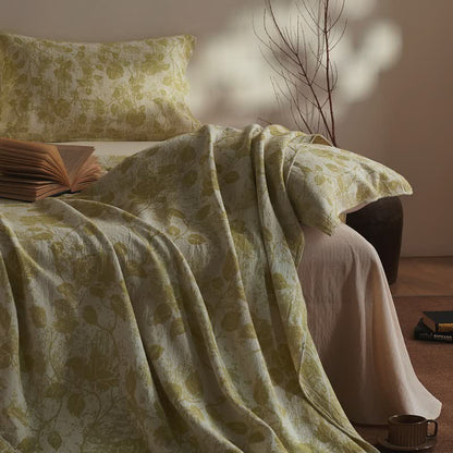 Artistic Vintage Rose Cotton Gauze Quilt