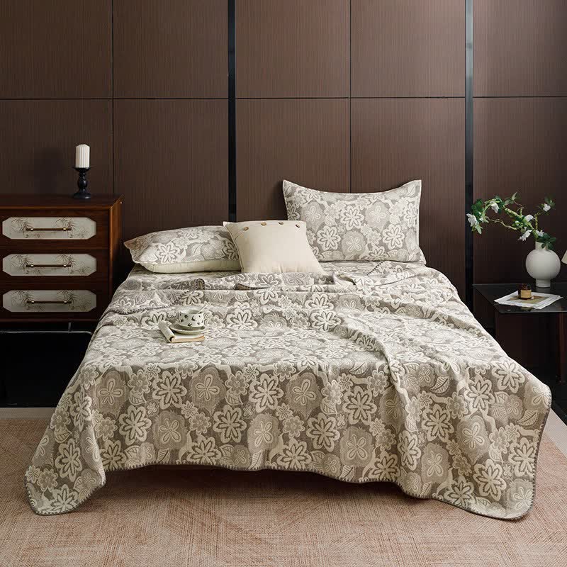 Farmhouse Floral Three-Layer Cotton Gauze Quilt