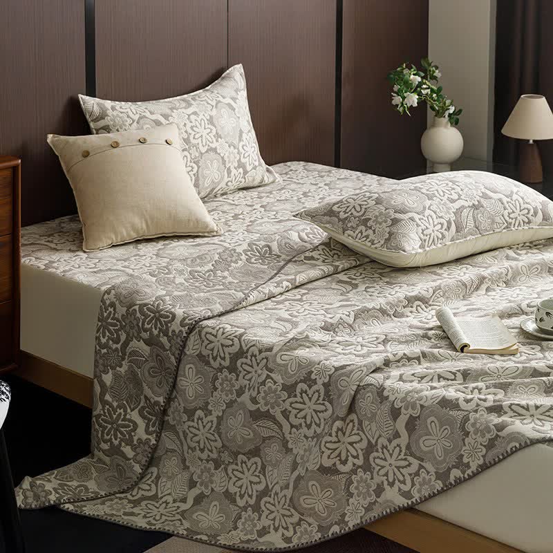 Farmhouse Floral Three-Layer Cotton Gauze Quilt