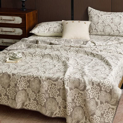 Farmhouse Floral Three-Layer Cotton Gauze Quilt