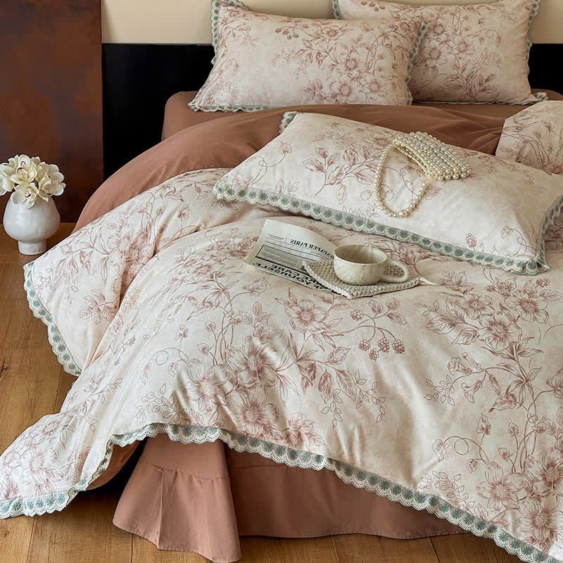 Botanical Bedding With Scalloped Lace Edging