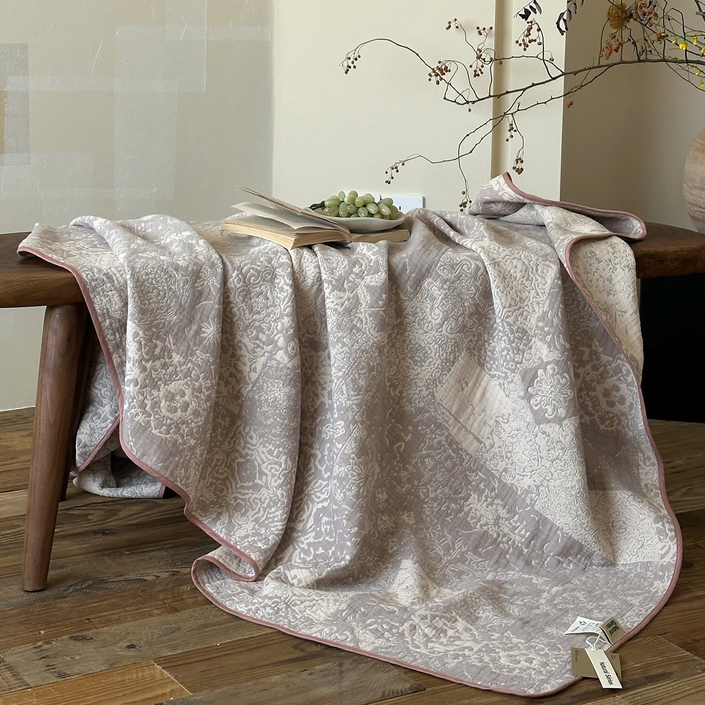 Reversible Jacquard Knit Vintage Floral Quilt