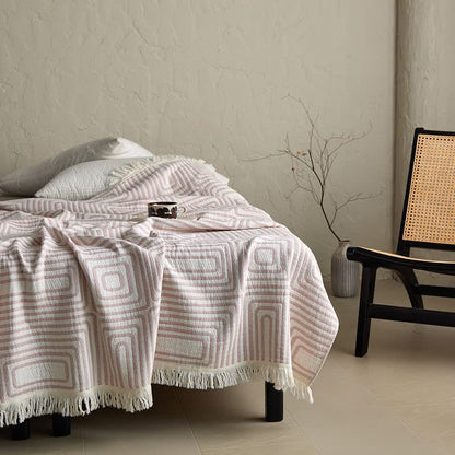 Geometric Labyrinth Pattern Cotton Gauze Blanket