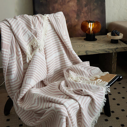 Geometric Labyrinth Pattern Cotton Gauze Blanket
