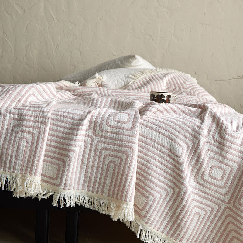 Geometric Labyrinth Pattern Cotton Gauze Blanket