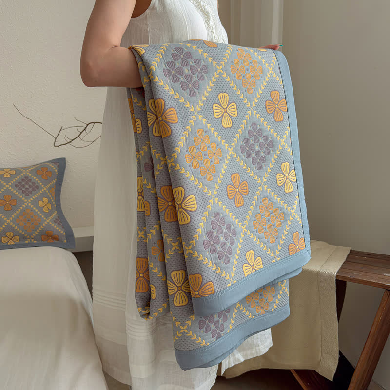 Geometric Clover 3-layer Cotton Gauze Blanket