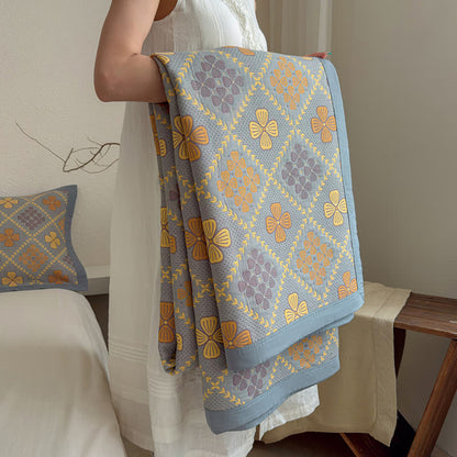 Geometric Clover 3-layer Cotton Gauze Blanket