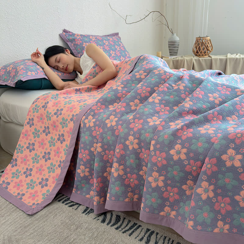Ditsy Floral 3-layer Gauze Bedspread Quilt