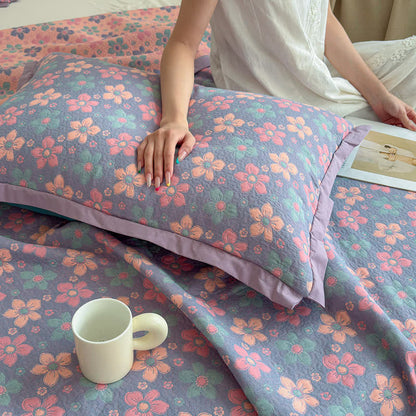Ditsy Floral 3-layer Gauze Bedspread Quilt