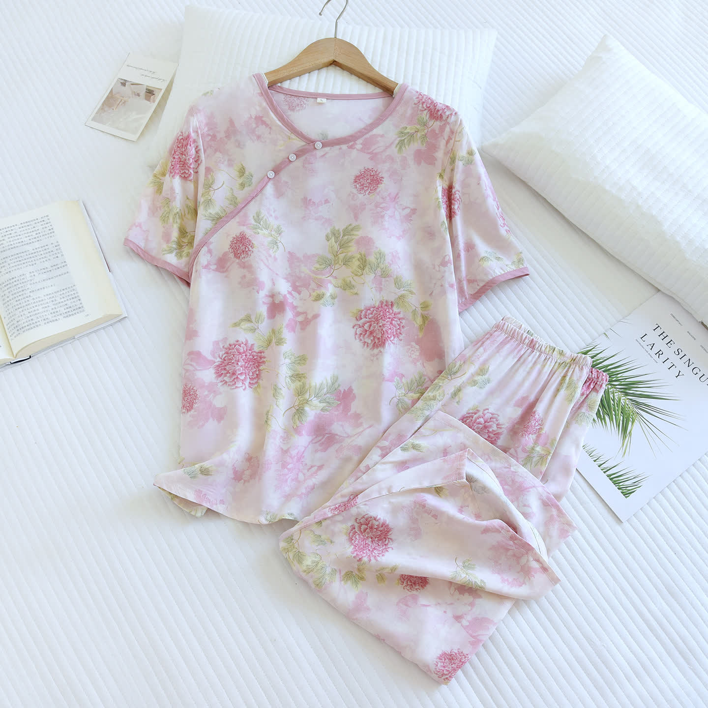 Hydrangea Floral Padded  Cropped Pants Nightwear