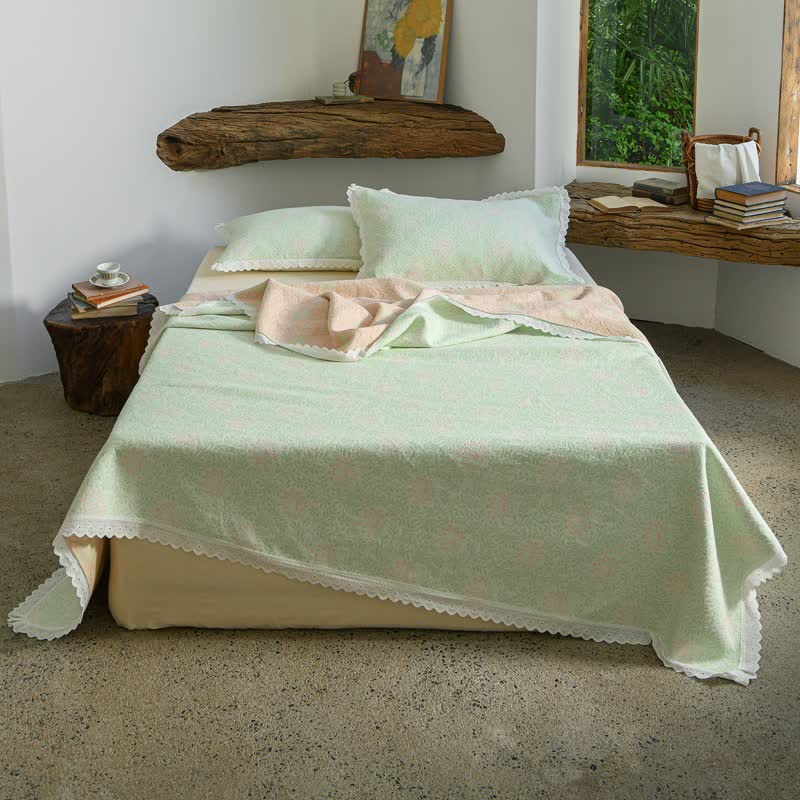 Lace Trim Reversibe Floral Cotton Bedspread