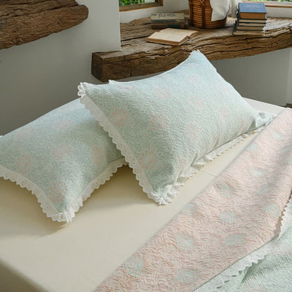 Lace Trim Reversibe Floral Cotton Bedspread