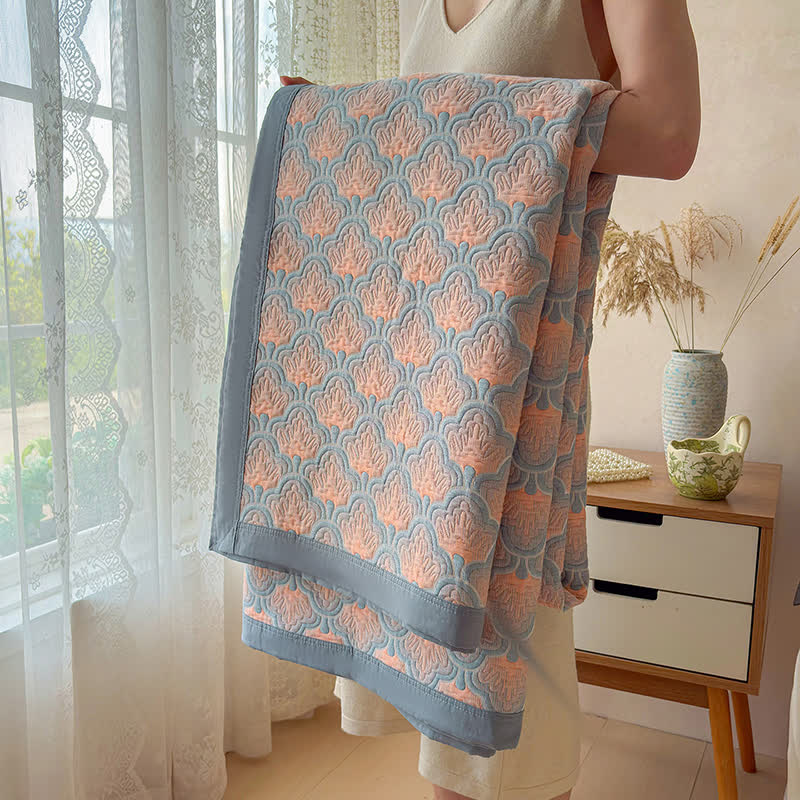 Jacquard Sea Shell 3-Layer Muslin Cotton Quilt