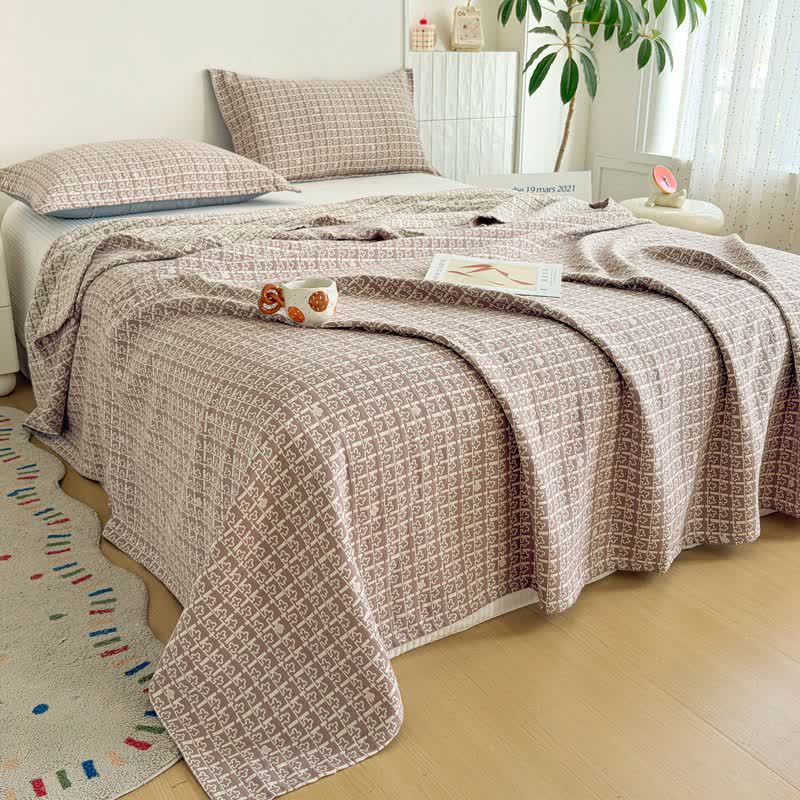Modern Geometric Pattern Jacquard Cotton Quilt