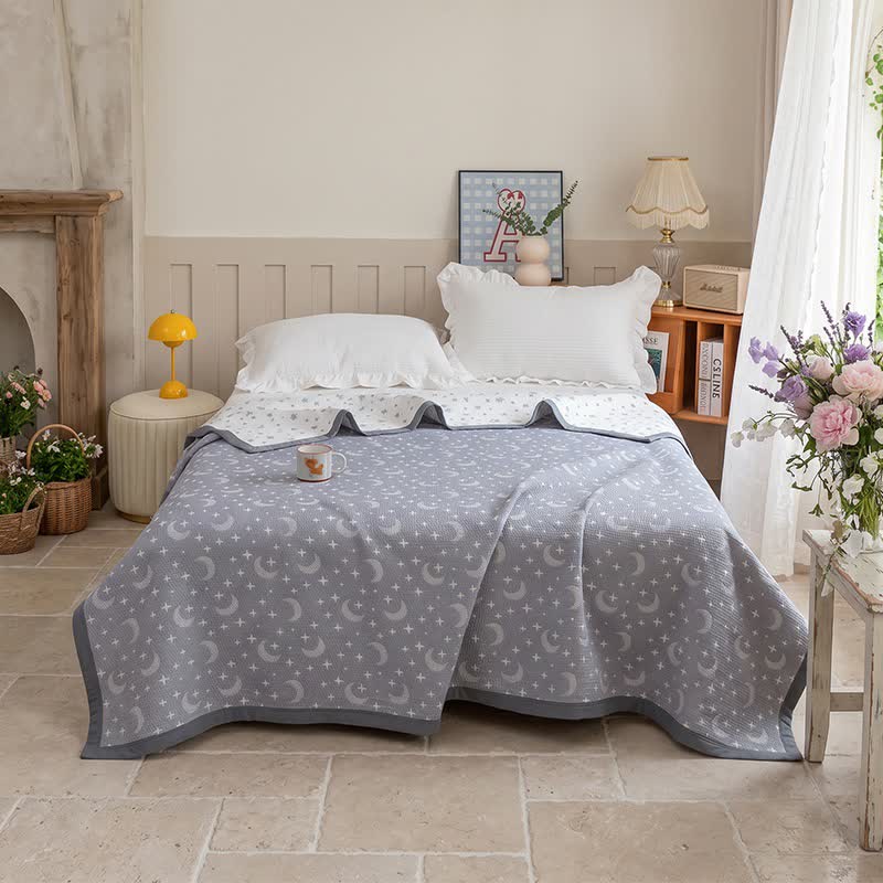 Reversible Moon & Star Cotton Quilt