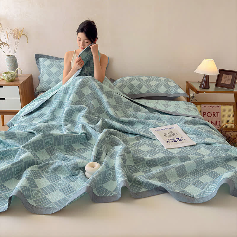 Reversible 3-layer Geometric Jacquard Blanket Quilt