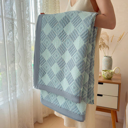 Reversible 3-layer Geometric Jacquard Blanket Quilt