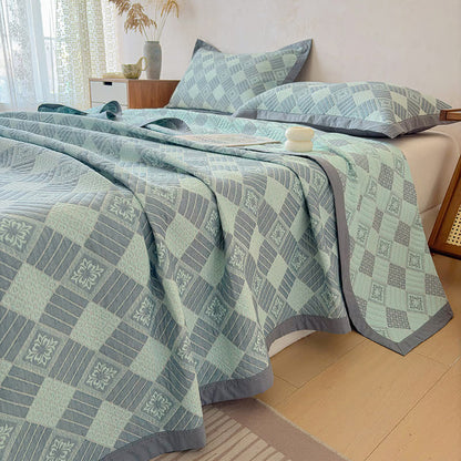Reversible 3-layer Geometric Jacquard Blanket Quilt