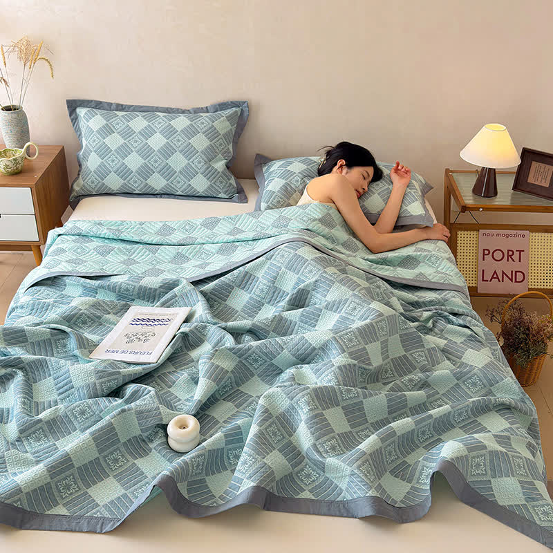 Reversible 3-layer Geometric Jacquard Blanket Quilt