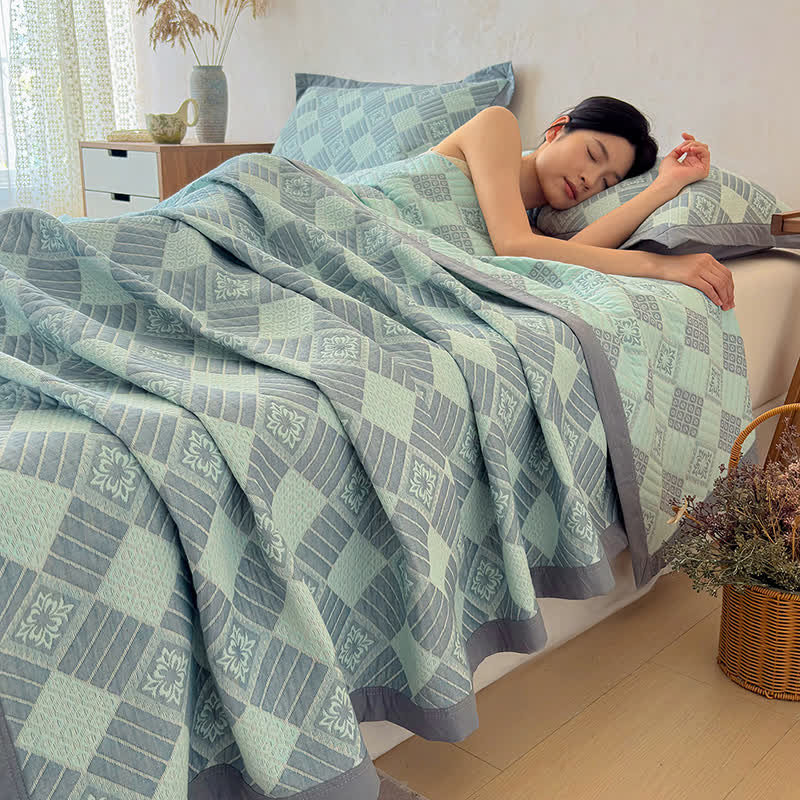 Reversible 3-layer Geometric Jacquard Blanket Quilt