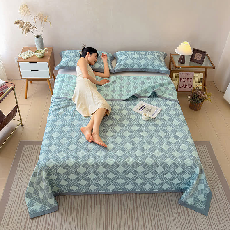 Reversible 3-layer Geometric Jacquard Blanket Quilt