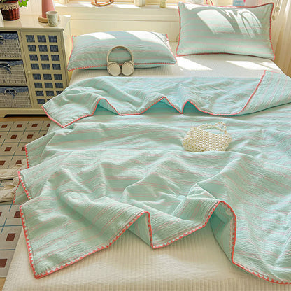 Mint Striped Trim Crinkled Knitted Cotton Quilt