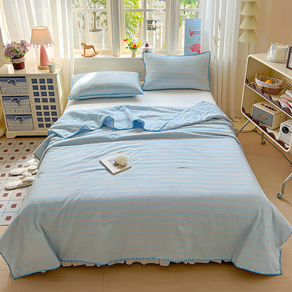 Mint Striped Trim Crinkled Knitted Cotton Quilt