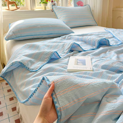 Mint Striped Trim Crinkled Knitted Cotton Quilt