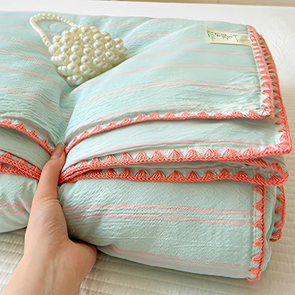 Mint Striped Trim Crinkled Knitted Cotton Quilt