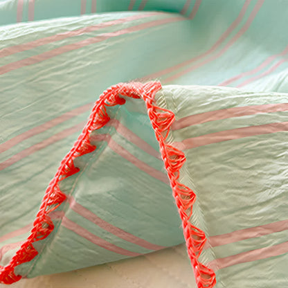Mint Striped Trim Crinkled Knitted Cotton Quilt