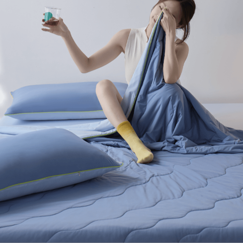 Double-Sided Cooling Lightweight Summer Comforter