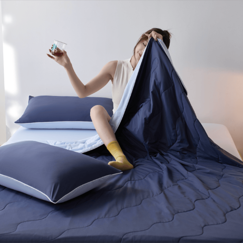Double-Sided Cooling Lightweight Summer Comforter