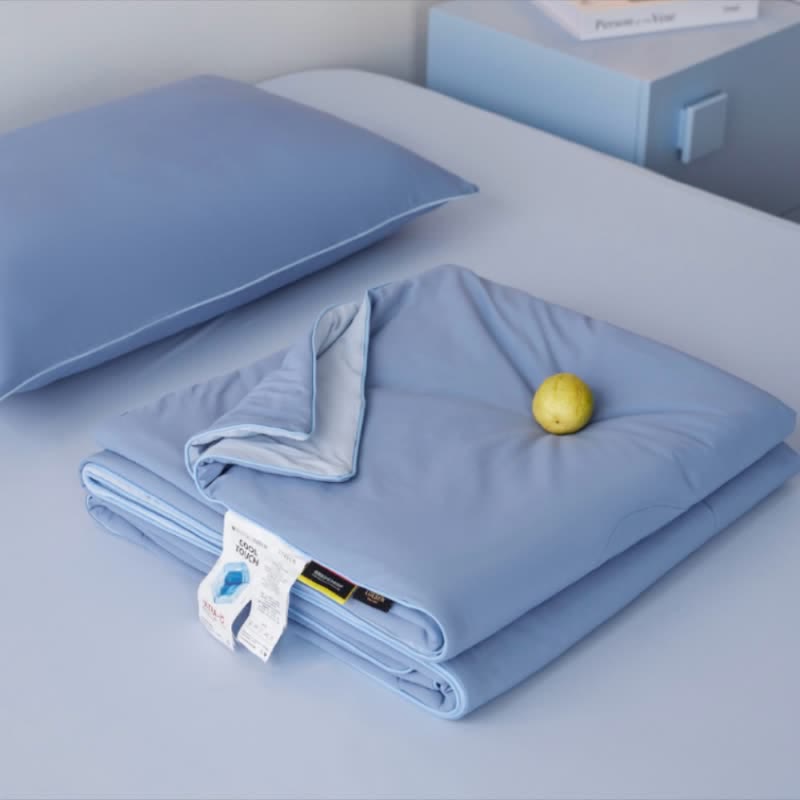 Nordic Cooling Lightweight Summer Comforter