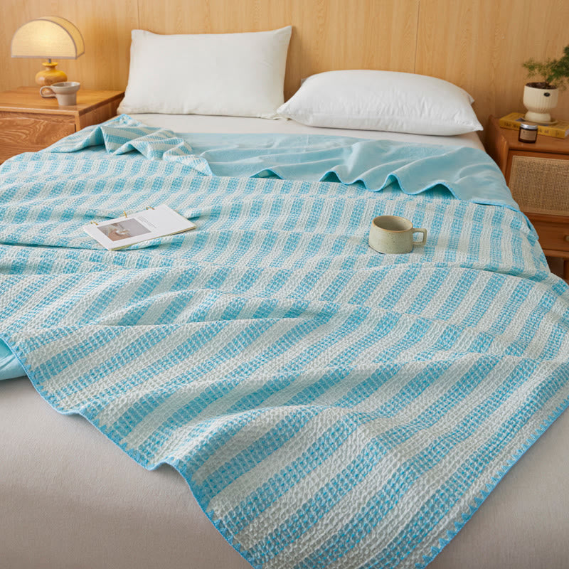 Textured Plaid Woven Bedspread with Scalloped Edge