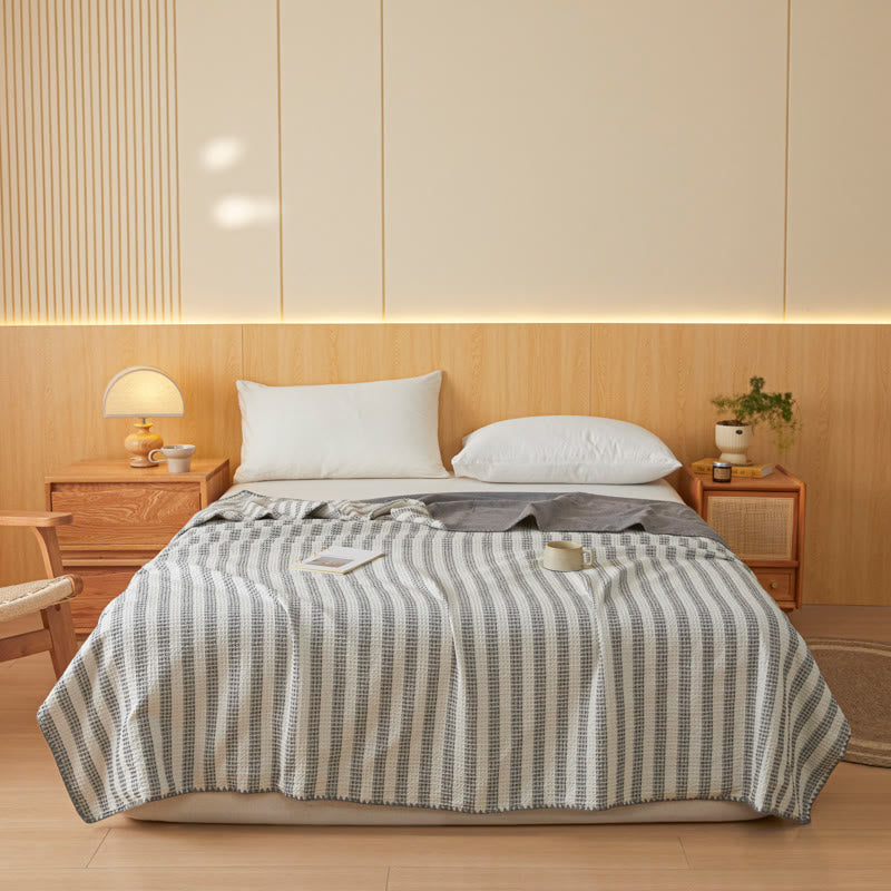 Textured Plaid Woven Bedspread with Scalloped Edge