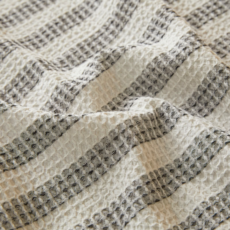 Textured Plaid Woven Bedspread with Scalloped Edge