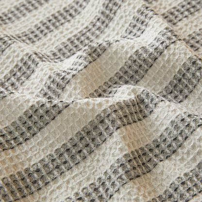 Textured Plaid Woven Bedspread with Scalloped Edge
