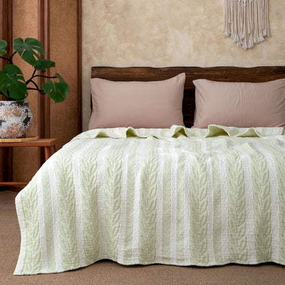 Scandinavian Leaf Stitch Cotton Quilt