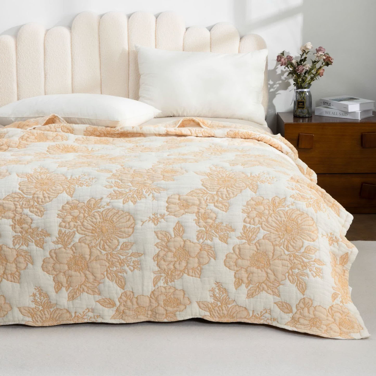 Minimal Bloom Cotton Coverlet Quilt