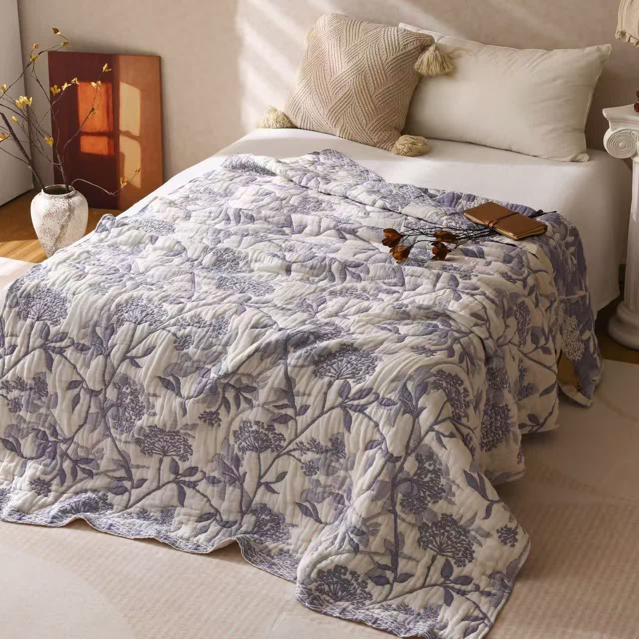Vintage Cotton Gauze Jacquard Floral Quilt