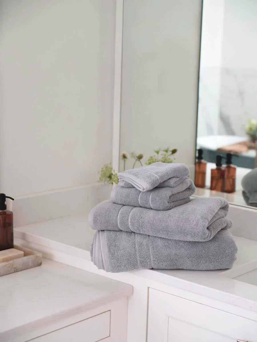 Premium Plush Bath Towel Set