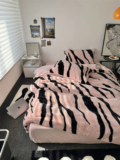 Plush Tiger Stripe Fleece Bedding Set