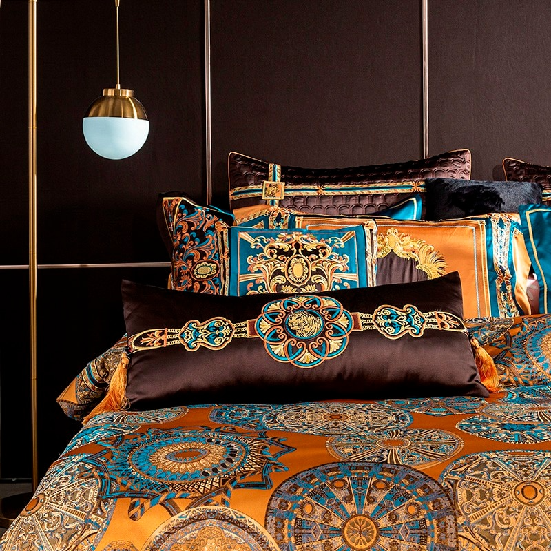 Omera Rounded Jacquard Egyptian Cotton Satin Bedding Set