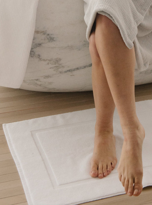 Tapis de bain en peluche de qualité supérieure.