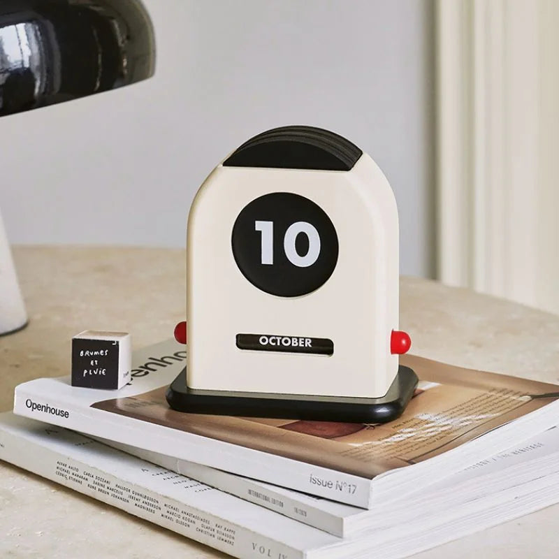 Retro Wooden Perpetual Desk Calendar