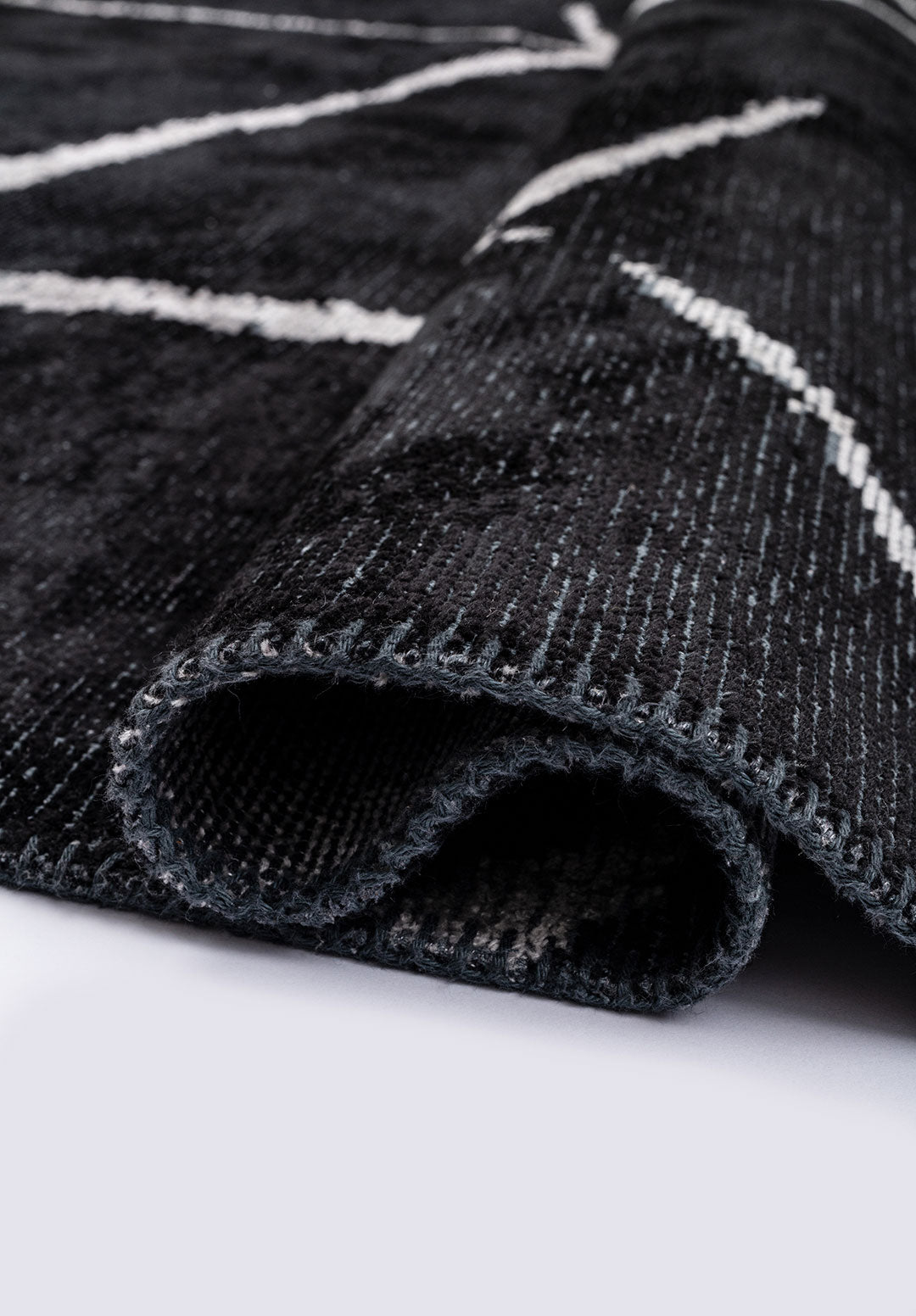 Palermo Light Grey - Black Rug