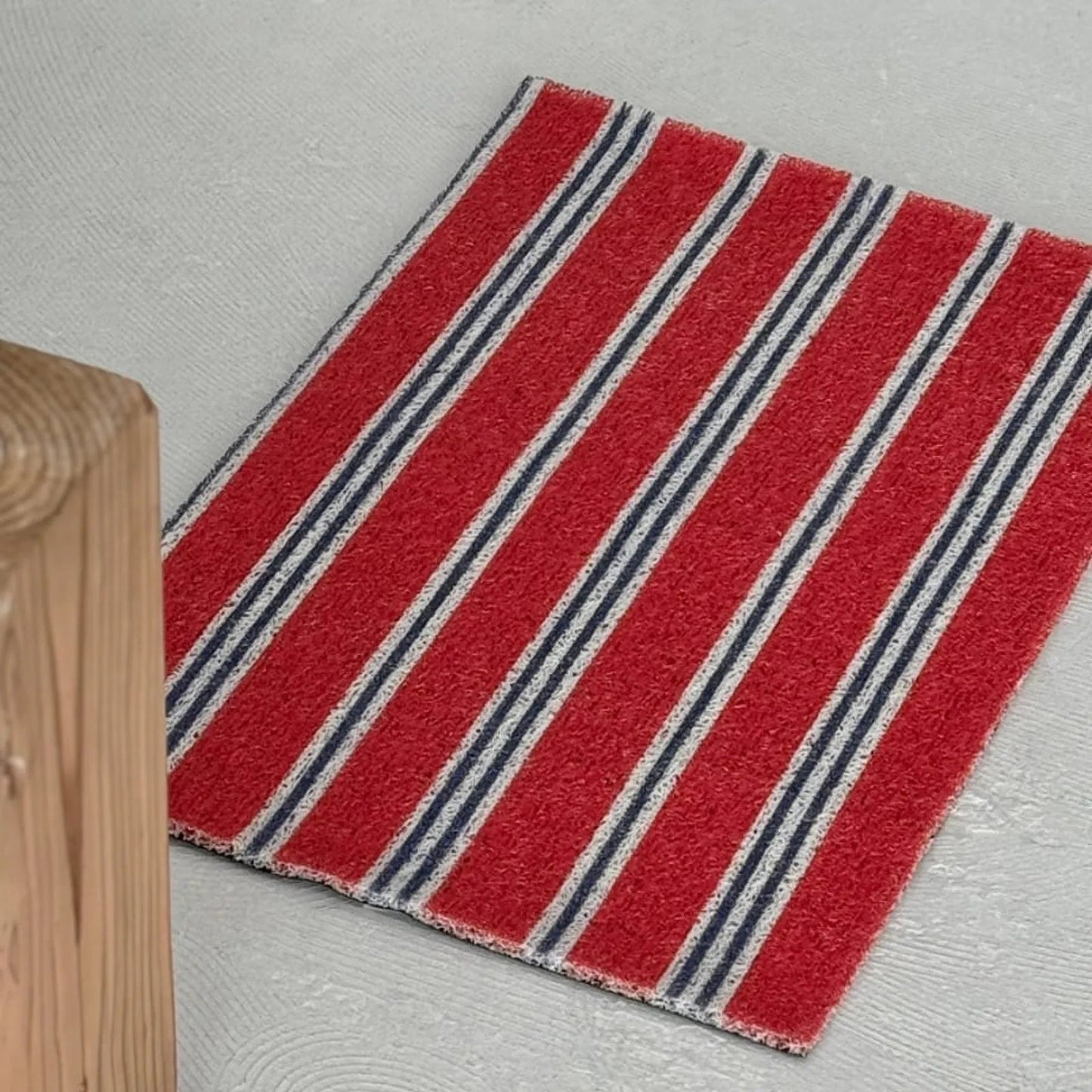 Textured Striped PVC Coil Accent Rug