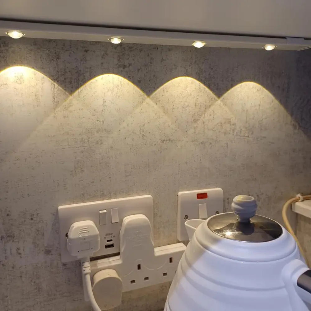 Bande lumineuse à détecteur de mouvement