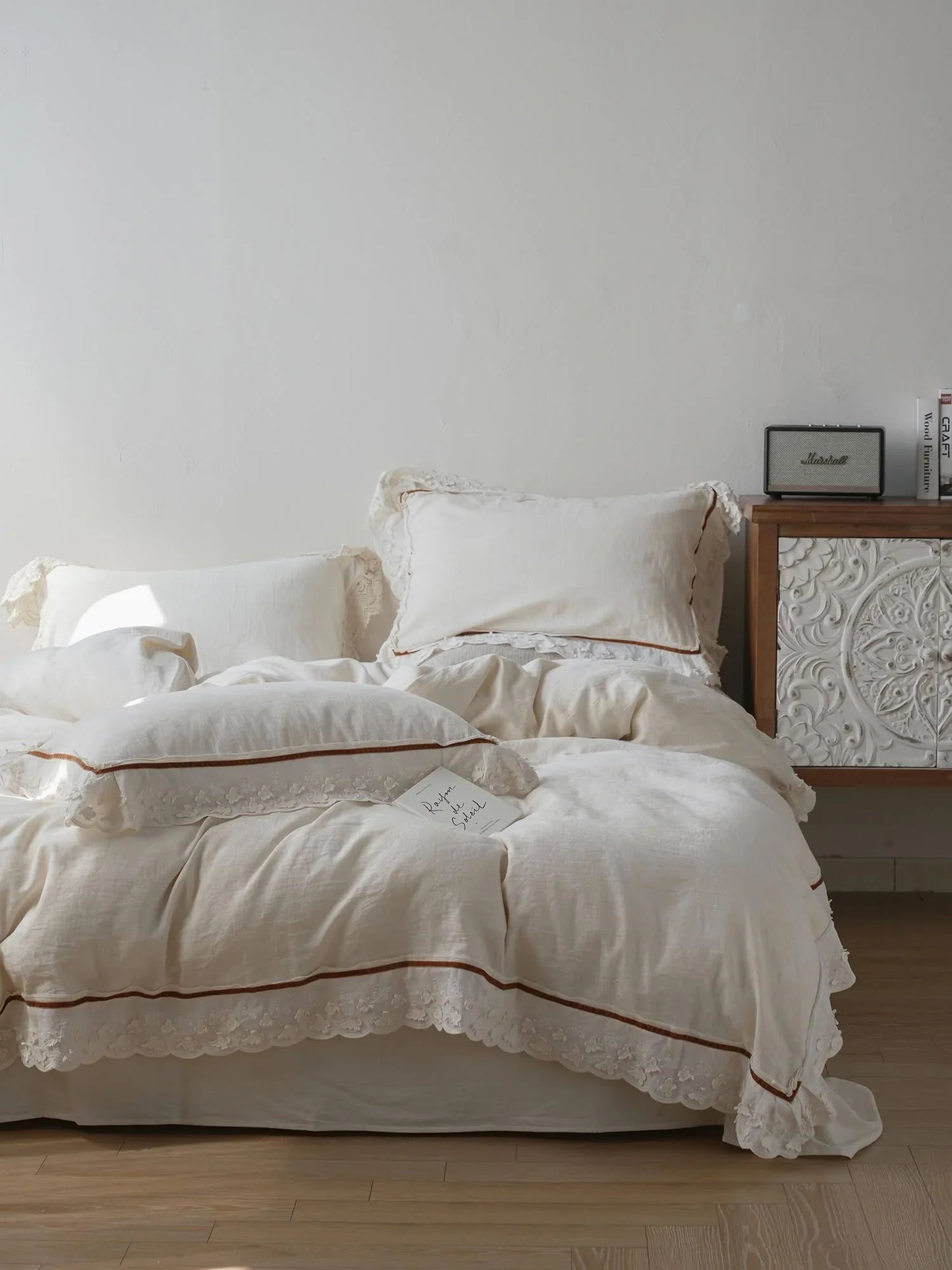 Textured Ruffle Lace Trim Linen Bedding Set
