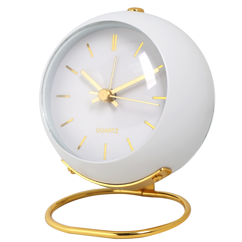 Minimalist Round Table Clock